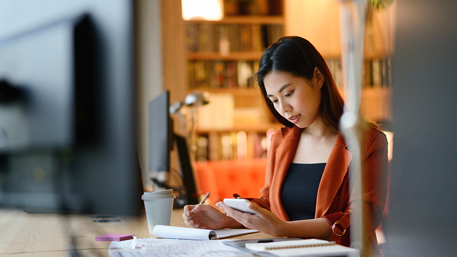 Cách thanh toán phí thường niên thẻ tín dụng, chi tiết cẩm nang