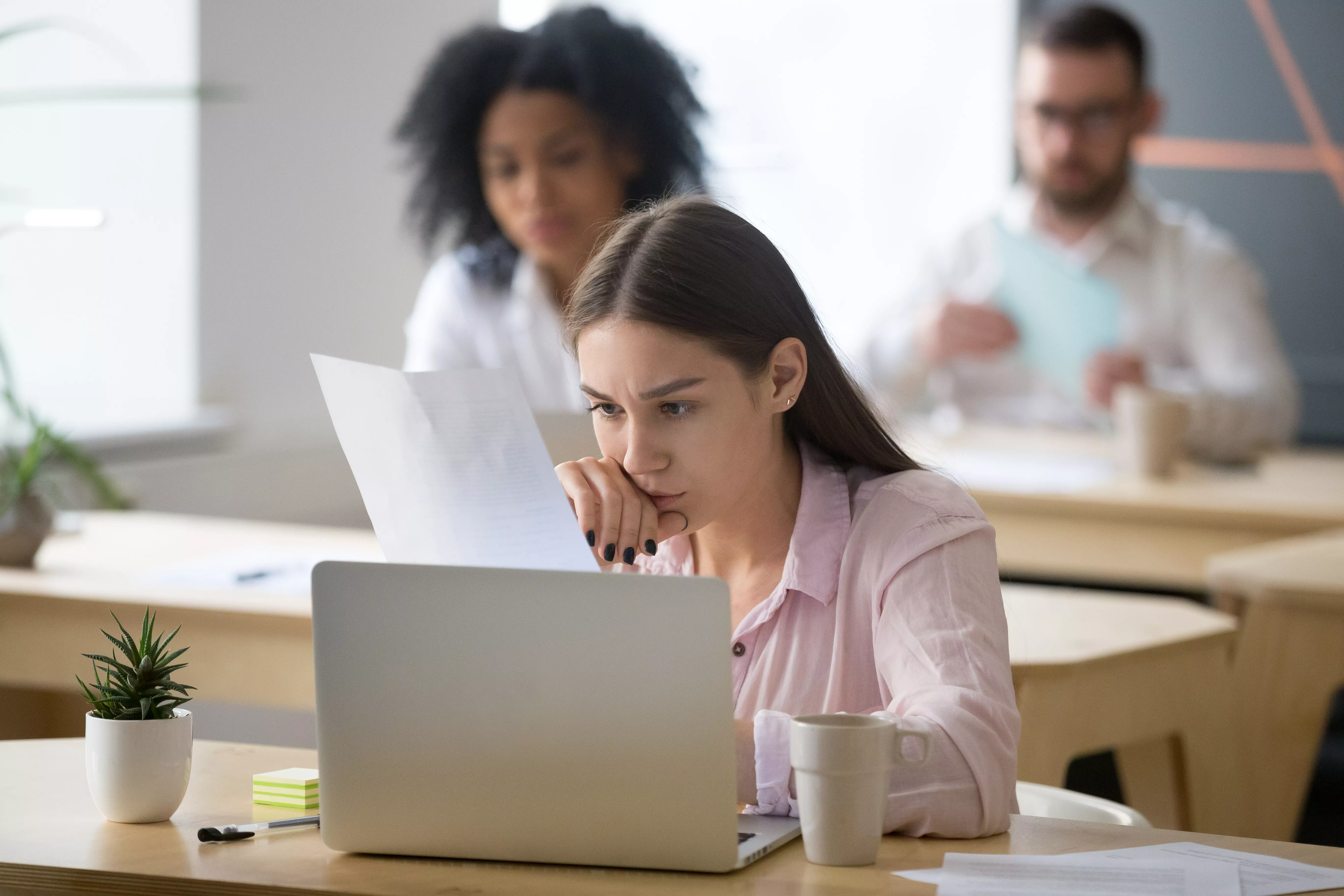 Cách viết email xin việc cho sinh viên mới ra trường, mẫu mail gửi cv dành cho sinh viên mới ra trường
