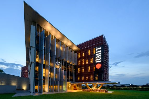 Học phí sinh viên rmit chia sẻ bí quyết học toàn khóa với học phí chỉ 590 triệu!