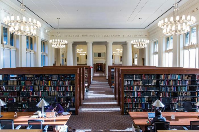 Top 5 những cuốn sách sinh viên đại học harvard đọc sách gì nhiều nhất?