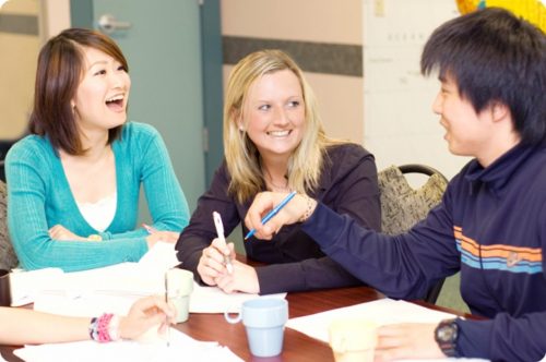 4 bộ sách tiếng anh cho sinh viên đại học tiếng anh