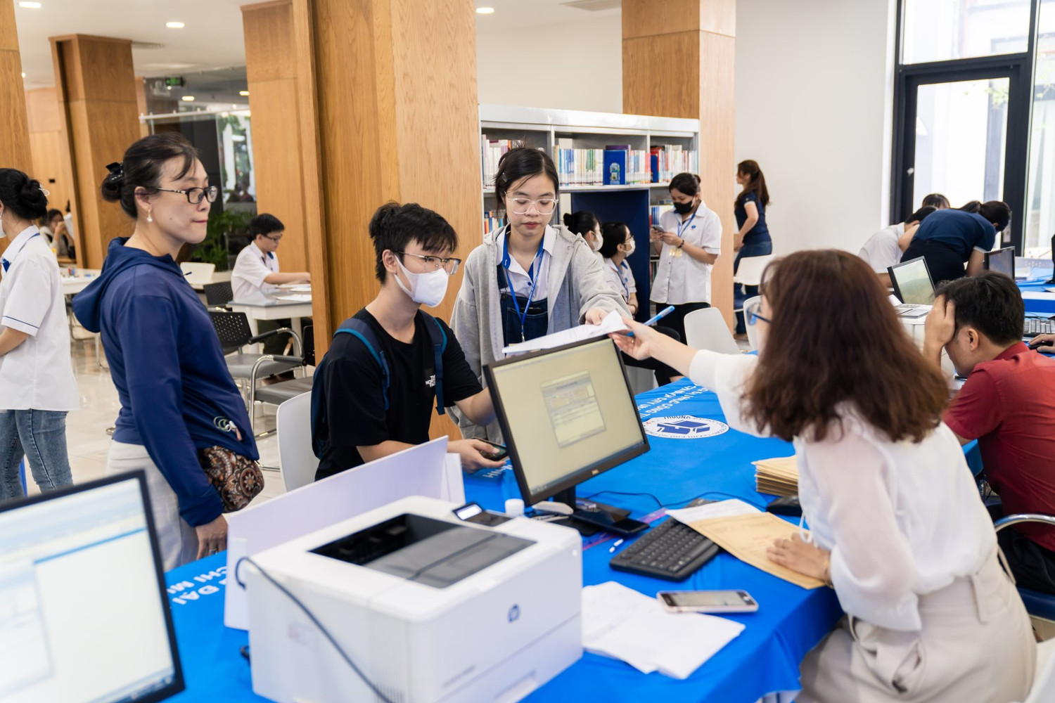 Vừa nhập học, nhiều sinh viên chuyển ngành học, chuyển trường theo nguyện vọng?