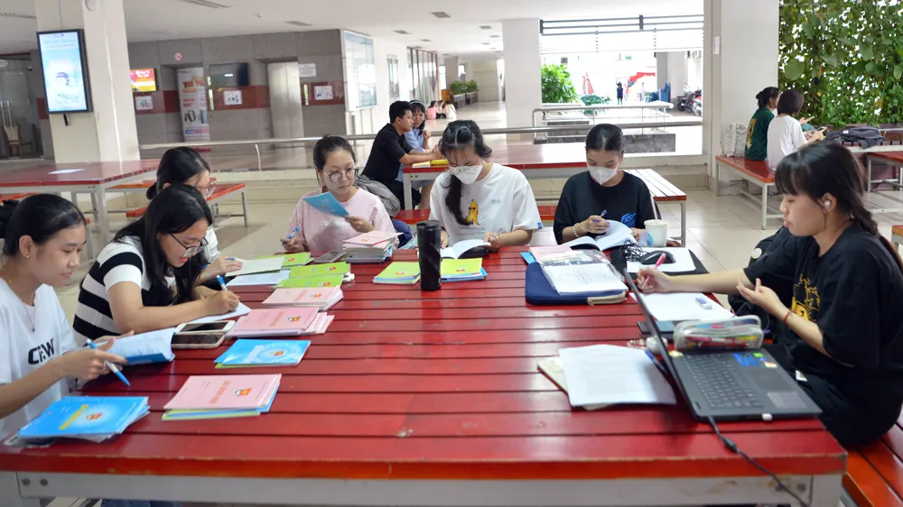 Điều kiện để sinh viên có được chuyển ngành học không ? quy định chuyển ngành