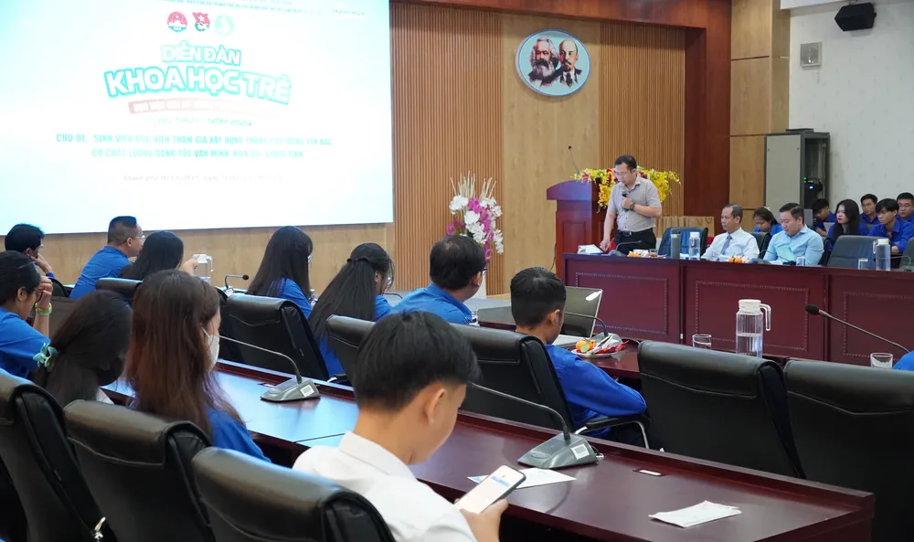 Sinh viên học viện cán bộ thành phố hồ chí minh, sinh viên việt nam