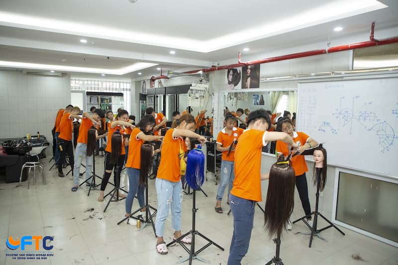 Sinh viên năng động và sáng tạo, phát huy tính năng động, sáng tạo trong sinh viên