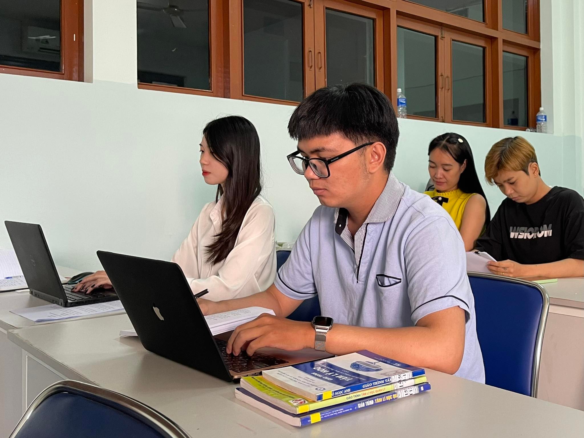 Điều kiện Để sinh viên song ngành là gì? có nên học song ngành không