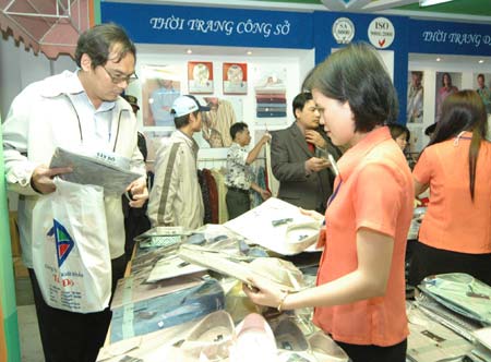 Viết bài văn về thị hiếu của thanh niên ngày nay là gì, just a moment